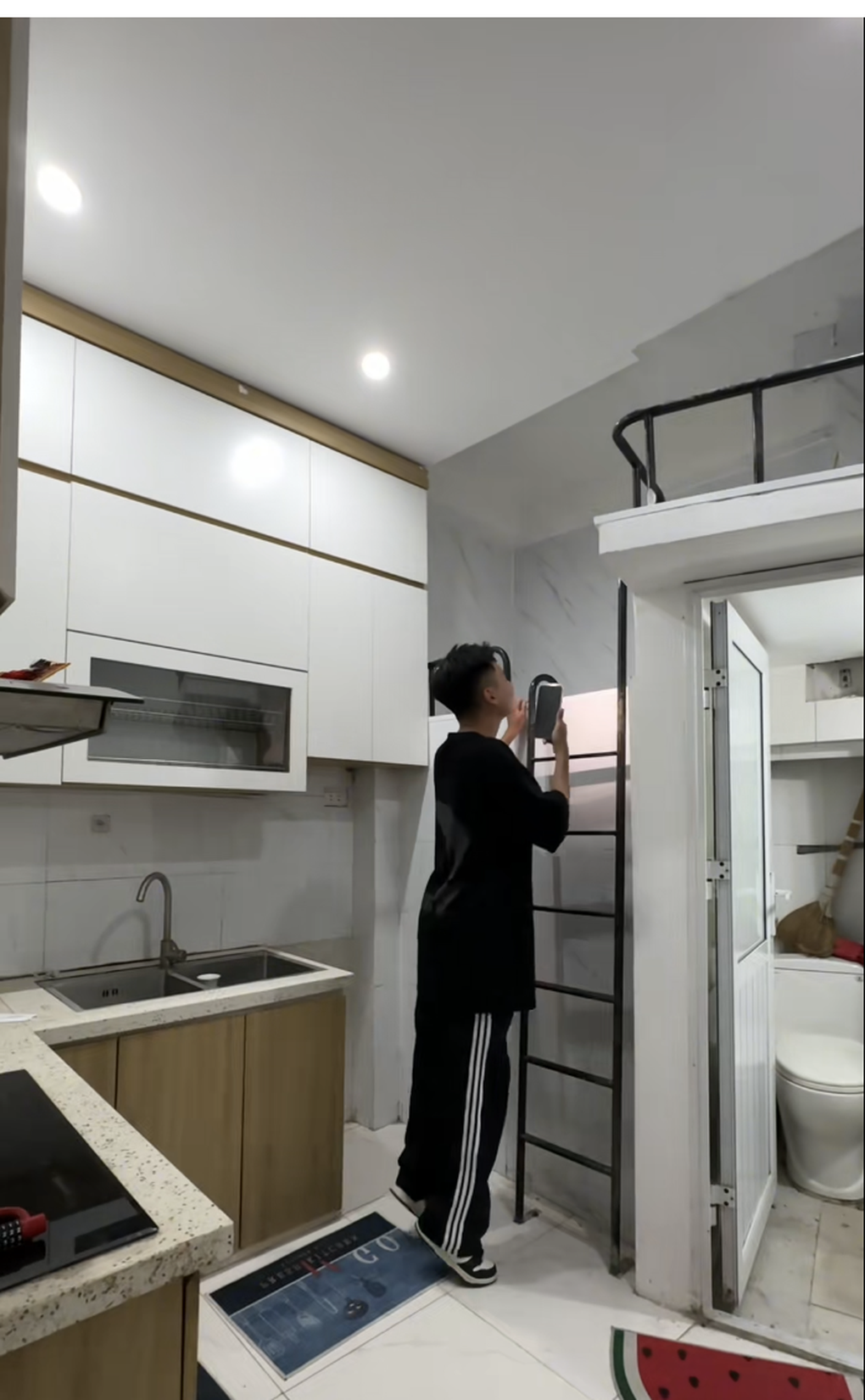 Nhà 8m2 giá 1,68 tỷ đồng ở Hà Nội, bề ngang chỉ bằng một lối đi - 4 Nhà 8m2 giá 1,68 tỷ đồng ở Hà Nội, bề ngang chỉ bằng một lối đi - 4