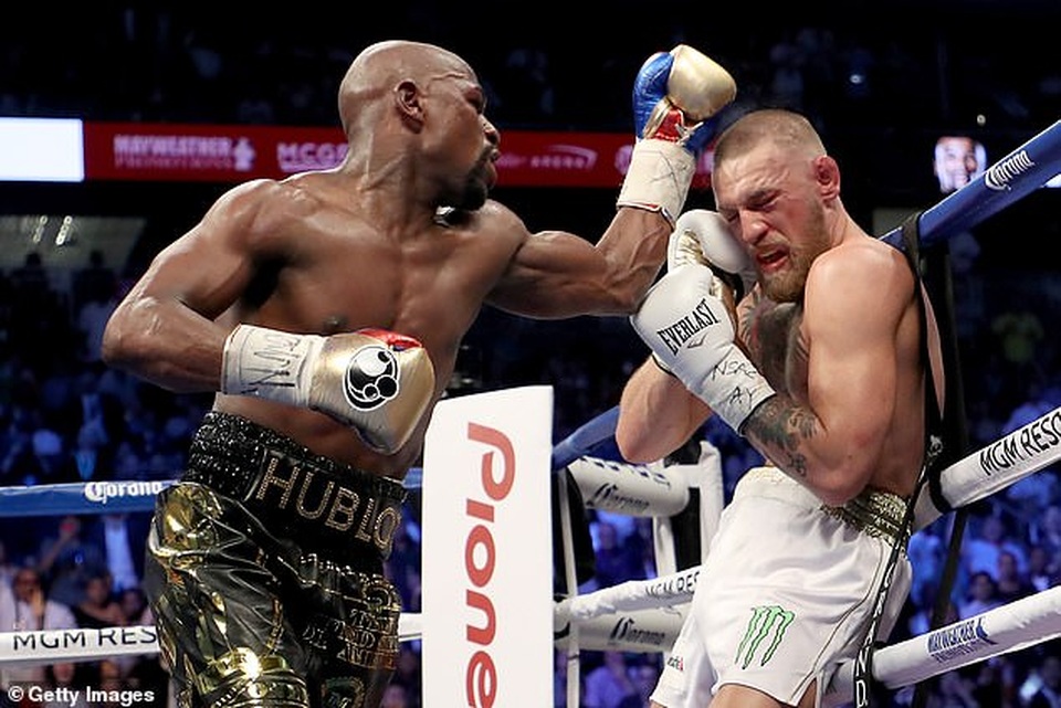 Gã điên McGregor nhận lời thách đấu của tay đấm huyền thoại De La Hoya - 2 Gã điên McGregor nhận lời thách đấu của tay đấm huyền thoại De La Hoya - 2