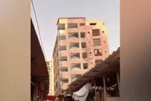 Sập tòa nhà cao tầng ở Pakistan, người dân hốt hoảng tháo chạy