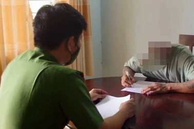 Sợ vợ mắng vì mất ví, thanh niên bịa chuyện bị cướp