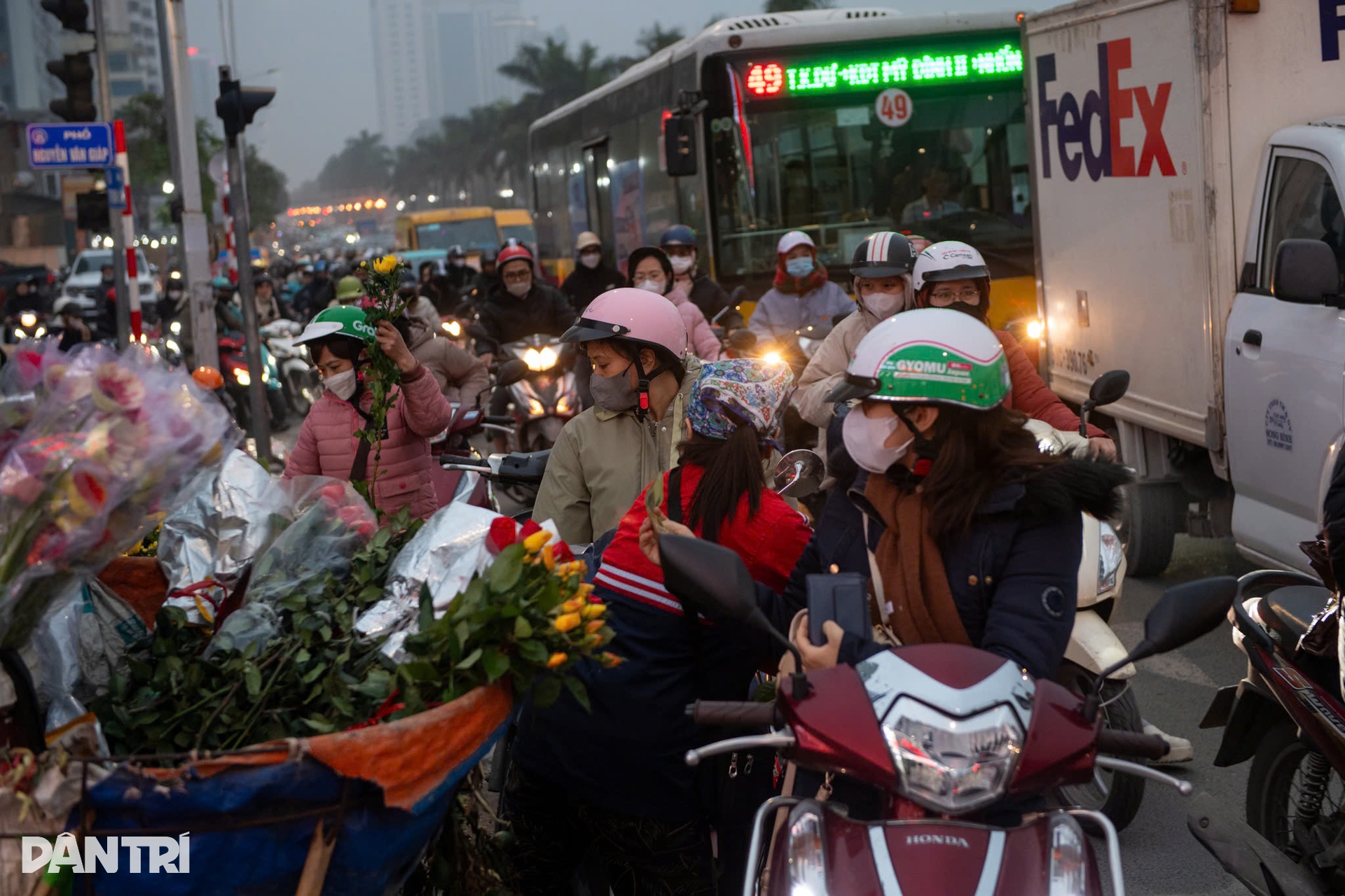 Giao thông khác biệt sau 1 tuần đóng ngã tư, ngắt đèn đỏ ở đường 8 làn xe - 7 Giao thông khác biệt sau 1 tuần đóng ngã tư, ngắt đèn đỏ ở đường 8 làn xe - 7