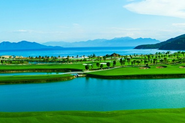 Cơ hội sở hữu xe Mercedes tại sân Vinpearl Golf Club