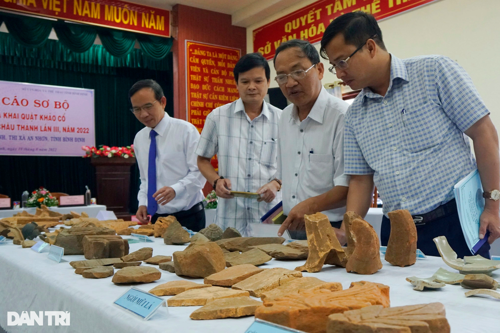 Khai quật phế tích cổ hơn 1.500 năm của người Chăm ở Bình Định - 1 Khai quật phế tích cổ hơn 1.500 năm của người Chăm ở Bình Định - 1