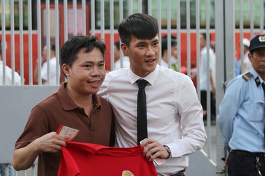 Ban trọng tài “phản pháo” lại Công Vinh