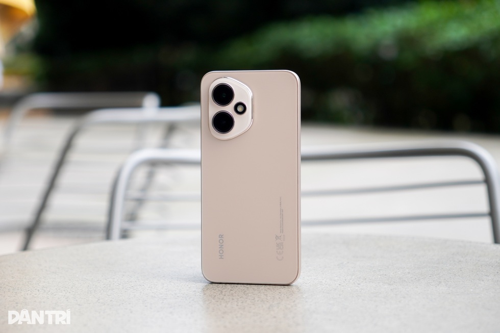 Đánh giá Honor 400: Hiệu suất tốt, AI đa dạng nhưng còn hạn chế về thiết kế - 33