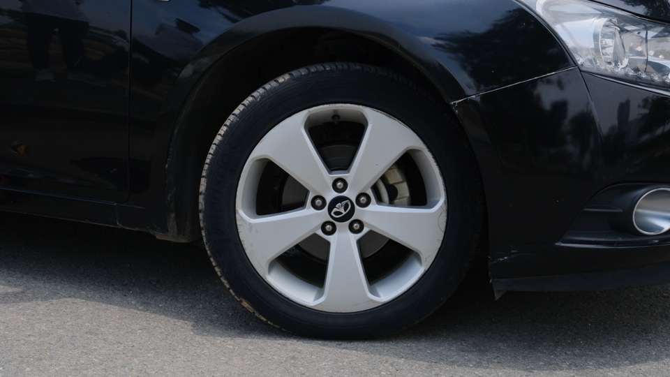 Daewoo Lacetti CDX giá 250 triệu - Xe Hàn sau 10 năm còn lại gì? - 3 Daewoo Lacetti CDX giá 250 triệu - Xe Hàn sau 10 năm còn lại gì? - 3