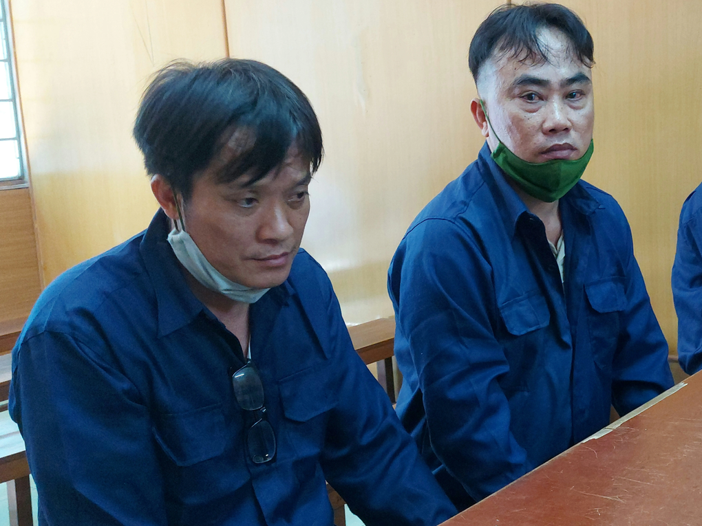 Cướp giật 8 thùng bia, 2 người đàn ông lãnh án - 1 Cướp giật 8 thùng bia, 2 người đàn ông lãnh án - 1