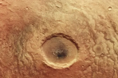 Tàu thám hiểm tìm thấy "mắt quỷ" đáng sợ trên Sao Hỏa