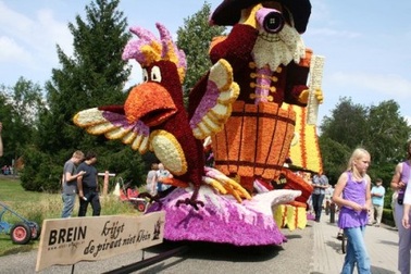 Xem lễ hội xe hoa độc đáo ở Hà Lan  