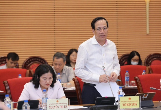 Bộ trưởng Đào Ngọc Dung phát biểu làm rõ thêm một số vấn đề các đại biểu Quốc hội quan tâm