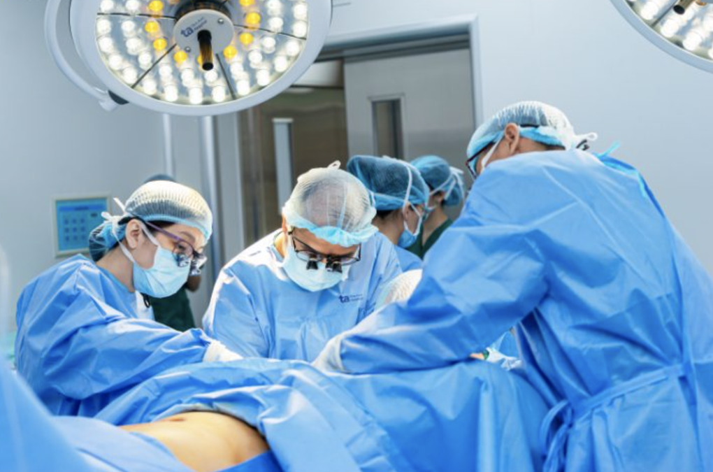 Bé gái 12 tuổi đi cấp cứu lúc nửa đêm vì tình trạng hiểm ở vùng kín - 1 Bé gái 12 tuổi đi cấp cứu lúc nửa đêm vì tình trạng hiểm ở vùng kín - 1