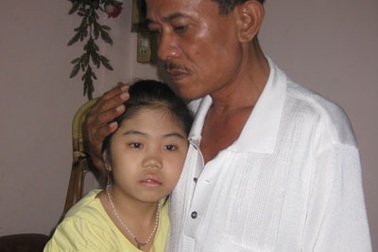 Hành trình tìm sự sống cho con… nuôi của đôi vợ chồng nghèo khó