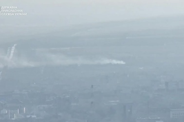 Video ghi lại cảnh cường kích Su-25 của Nga bị bắn cháy ở Bakhmut