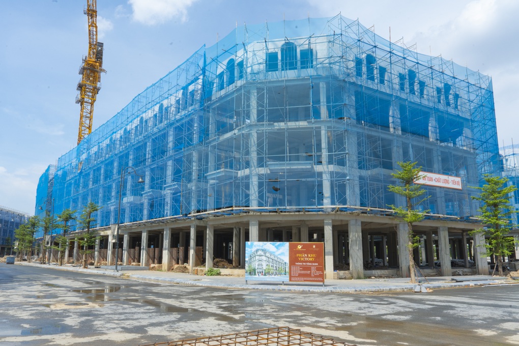 Nhà phố Sunshine Group sắp bàn giao, pháp lý minh bạch hút giới đầu tư - 2 Nhà phố Sunshine Group sắp bàn giao, pháp lý minh bạch hút giới đầu tư - 2