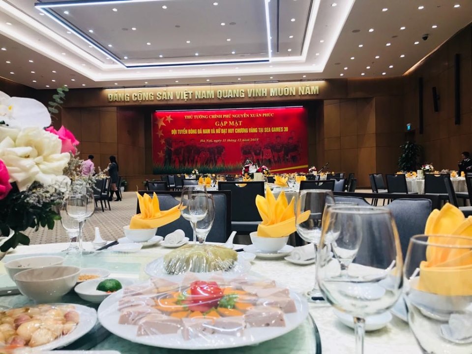 Mâm cơm ngày tết Thủ tướng dành để đón tiếp những nhà vô địch SEA Games 30 - 4 Mâm cơm ngày tết Thủ tướng dành để đón tiếp những nhà vô địch SEA Games 30 - 4