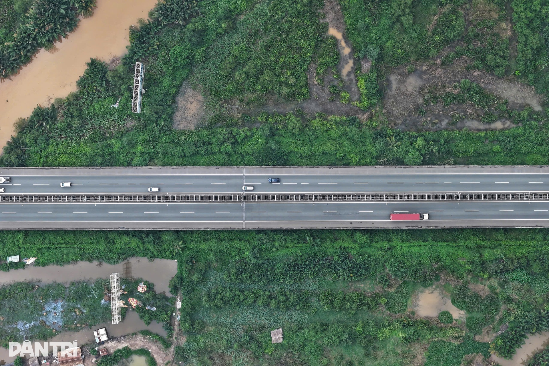 Cảnh đối lập tại dự án mở rộng cao tốc TPHCM - Long Thành - 11 Cảnh đối lập tại dự án mở rộng cao tốc TPHCM - Long Thành - 11