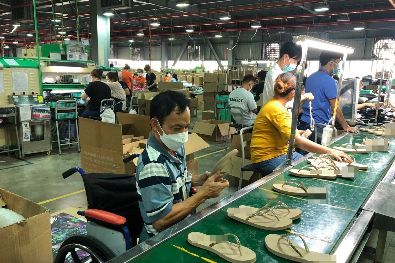 Tập trung mọi nguồn lực để hỗ trợ việc làm cho người khuyết tật - 3 Tập trung mọi nguồn lực để hỗ trợ việc làm cho người khuyết tật - 3