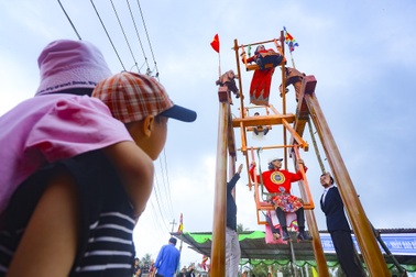 Phục dựng trò chơi hơn 300 năm ở Thừa Thiên Huế