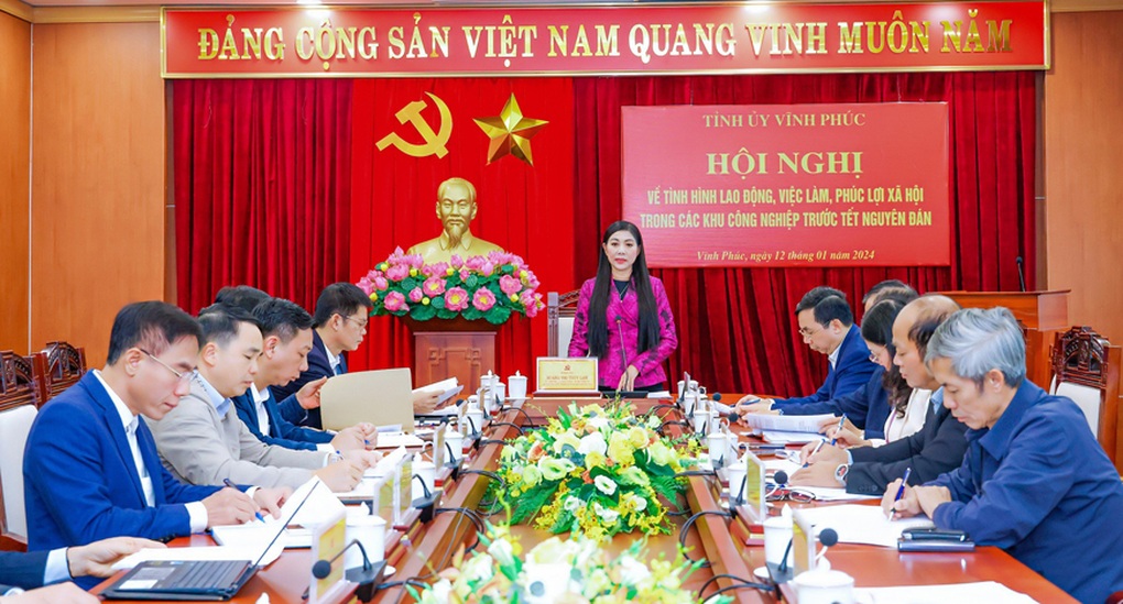 Bí thư Vĩnh Phúc: Giám sát việc trả lương, thưởng Tết cho người lao động - 1 Bí thư Vĩnh Phúc: Giám sát việc trả lương, thưởng Tết cho người lao động - 1