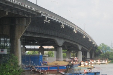 Bắt đầu sửa cầu Sài Gòn