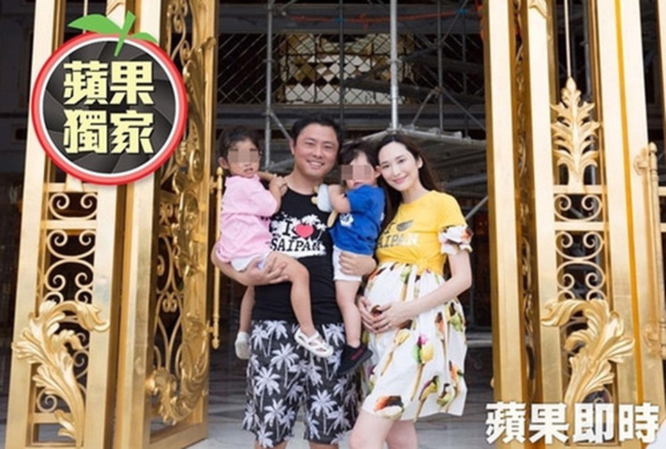 Bạn trai siêu mẫu Ngô Bội Từ bỏ trốn vì món nợ khổng lồ - 3 Bạn trai siêu mẫu Ngô Bội Từ bỏ trốn vì món nợ khổng lồ - 3