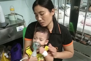 Người mẹ từng mất 2 con, khẩn cầu sự sống cho con trai còn lại