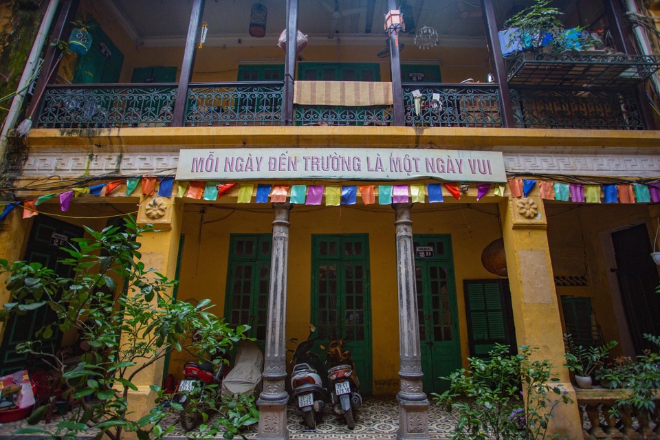 Biệt thự 800m2 bề thế của đại gia giàu nhất phố cổ Hà Nội một thời - 10 Biệt thự 800m2 bề thế của đại gia giàu nhất phố cổ Hà Nội một thời - 10
