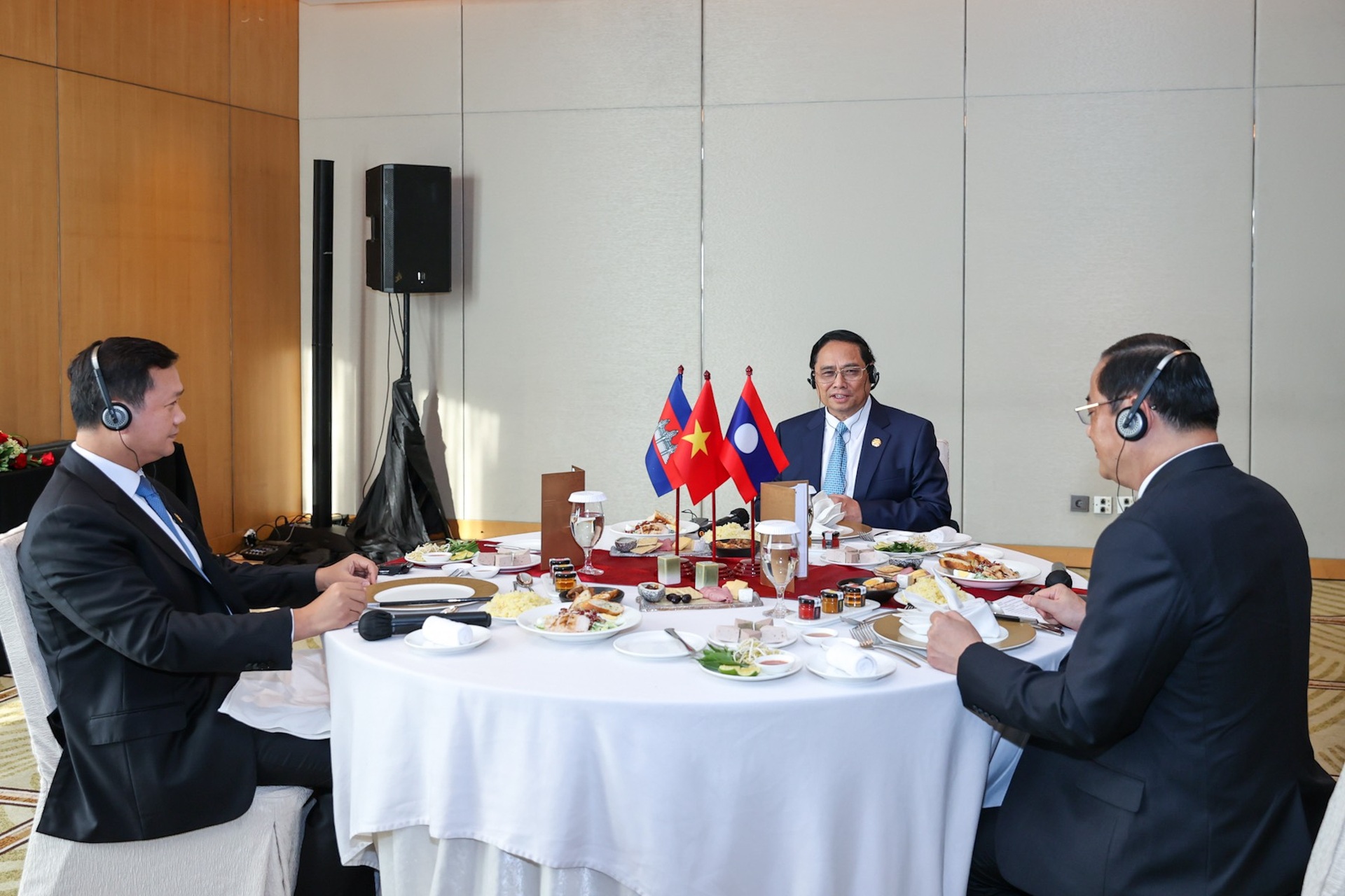 Hình ảnh Thủ tướng Phạm Minh Chính trong chuyến công du tới xứ sở vạn đảo - 9 Hình ảnh Thủ tướng Phạm Minh Chính trong chuyến công du tới xứ sở vạn đảo - 9