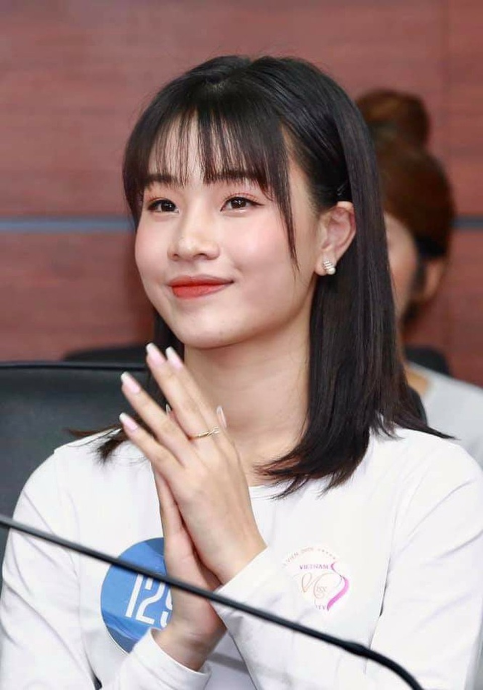 Nữ sinh giỏi xinh của Đại học Vinh có duyên với nước Lào - 2