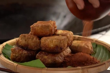 Xem nữ blogger xinh đẹp hướng dẫn làm món đậu phụ lông