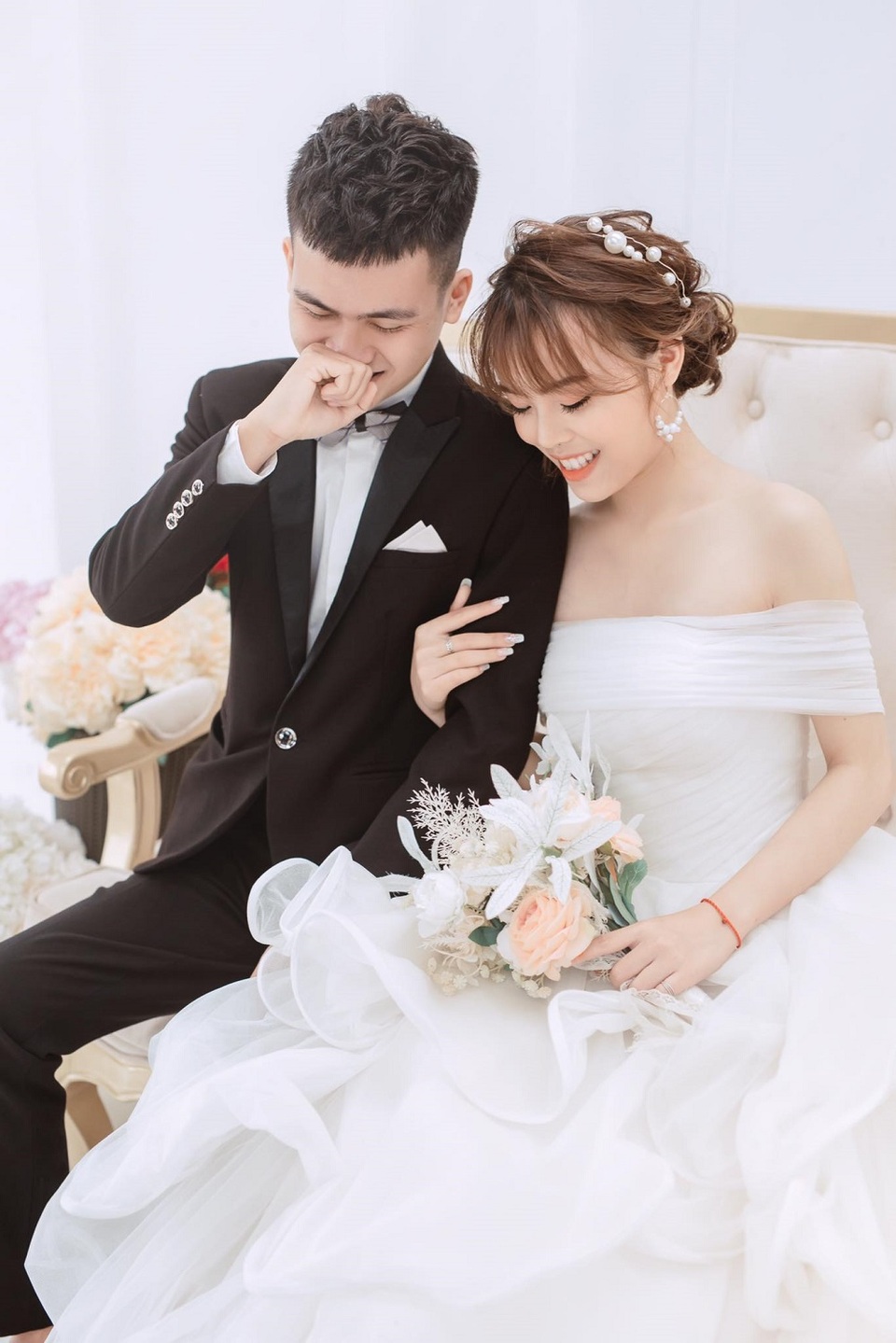 Nghỉ học vì dịch Covid-19, cặp đôi sinh viên quyết định cưới nhau - 3 Nghỉ học vì dịch Covid-19, cặp đôi sinh viên quyết định cưới nhau - 3