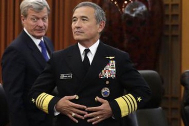 Tại Bắc Kinh, Tư lệnh Mỹ tuyên bố tiếp tục điều tàu tới Biển Đông