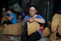 Lao động nữ đóng BHXH 13 năm, đến bao giờ được nghỉ hưu?