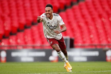 Gia hạn hợp đồng, Aubameyang nhận lương cao nhất Arsenal