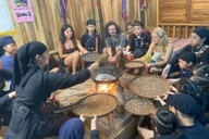 Ngôi làng ở Việt Nam tiêu chung túi tiền, ăn chung bếp, làm giàu từ du lịch