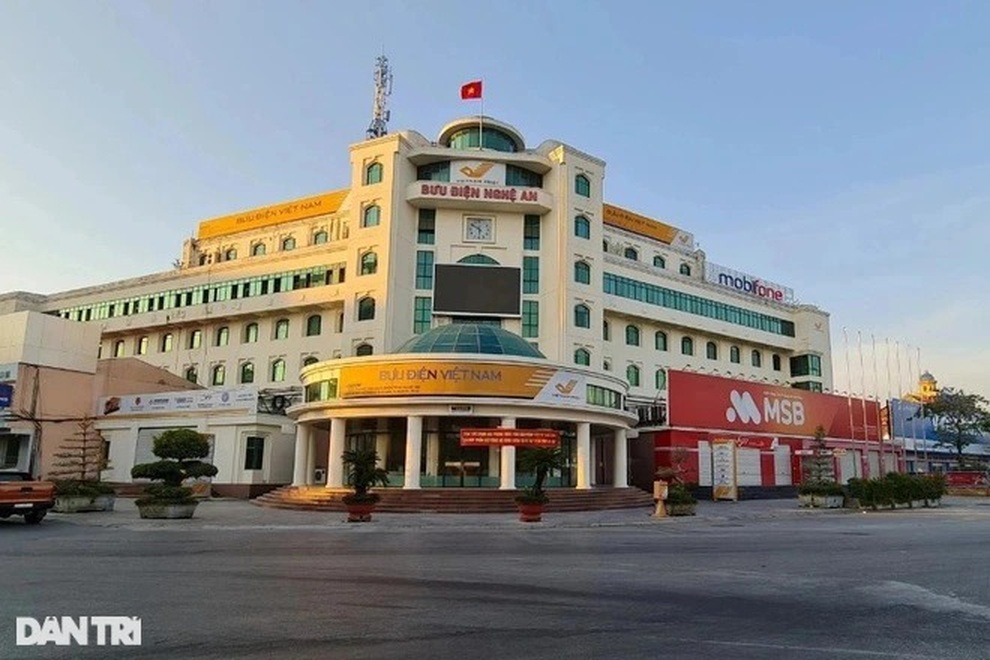 TP Vinh hạ 2 cấp quy định chống dịch sau gần 20 ngày giãn cách xã hội - 1 TP Vinh hạ 2 cấp quy định chống dịch sau gần 20 ngày giãn cách xã hội - 1
