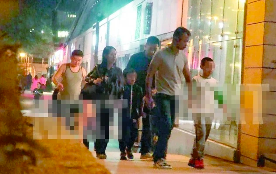 Lương Lạc Thi: Mỹ nhân sinh con cho tỷ phú mà không danh phận giờ ra sao? - 6