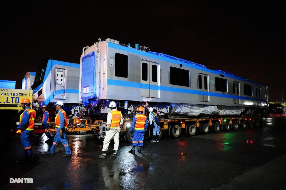 Soi thông số chi tiết đoàn tàu Metro số 1 vừa nhập về Sài Gòn - 1 Soi thông số chi tiết đoàn tàu Metro số 1 vừa nhập về Sài Gòn - 1