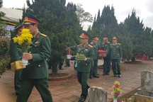 Truy điệu và an táng hài cốt 8 liệt sĩ vừa được tìm thấy tại Quảng Trị