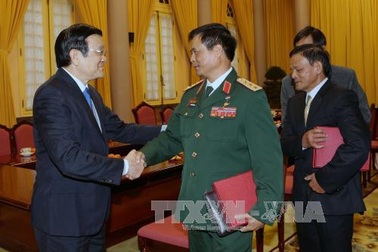 Chủ tịch nước gặp đoàn thiếu niên dũng sĩ diệt Mỹ miền Nam