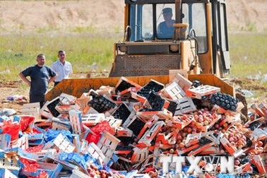 Đảng Cộng sản Nga đề xuất phát nông phẩm tịch thu cho người nghèo