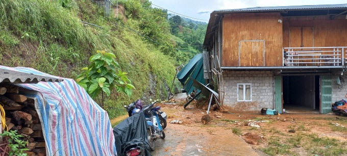 Mưa lớn, sạt lở ở Hà Giang khiến 1 người chết - Ảnh 1.