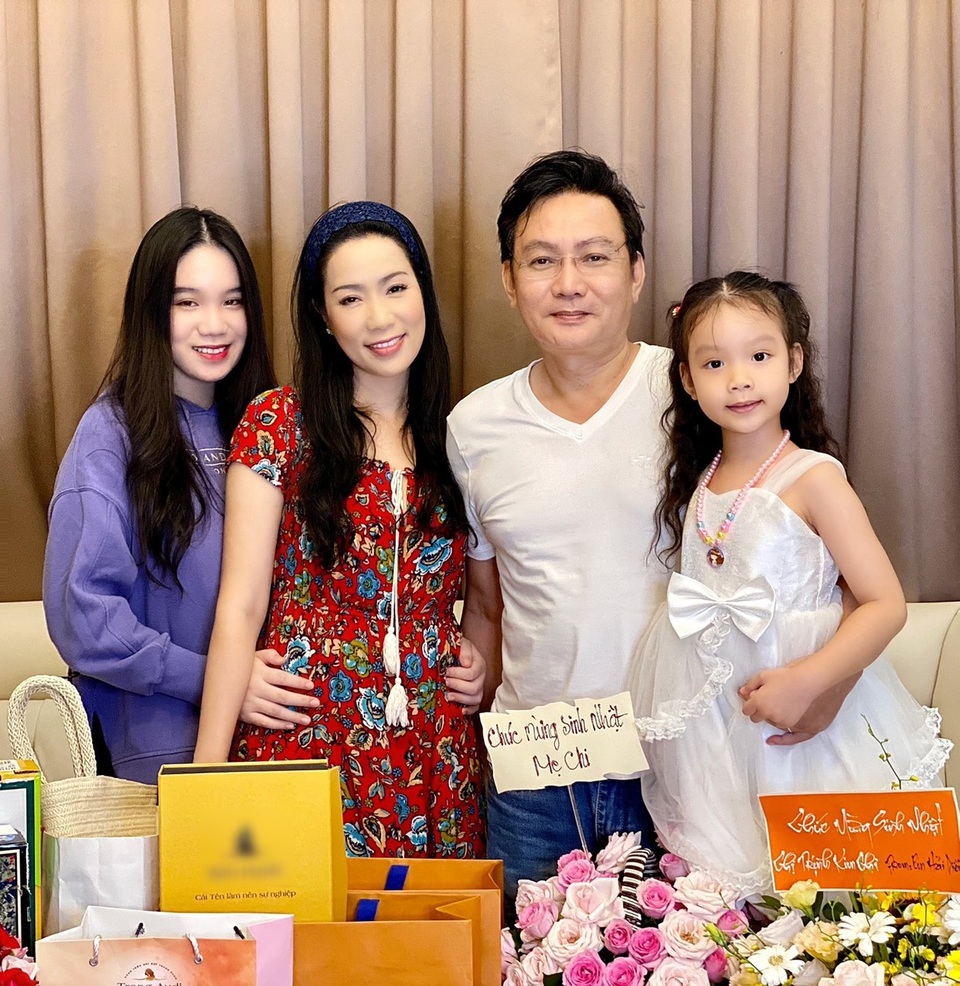 Hết tặng biệt thự, chồng đại gia lại làm điều đặc biệt cho NSƯT Kim Chi - 1 Hết tặng biệt thự, chồng đại gia lại làm điều đặc biệt cho NSƯT Kim Chi - 1