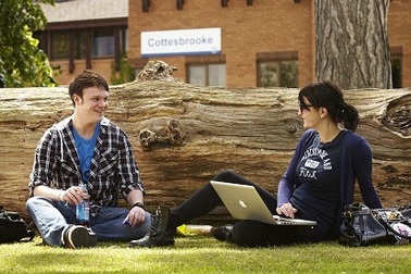 Hội thảo “Học tại Việt Nam, nhận bằng Thạc sỹ Quản trị Kinh doanh (MBA) của Vương quốc Anh”