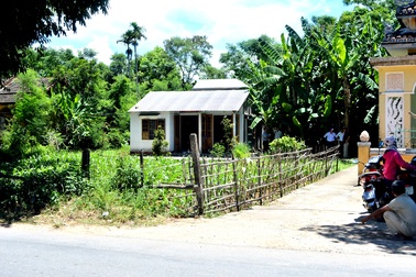 Mâu thuẫn nhỏ, bất ngờ đâm hàng xóm tử vong