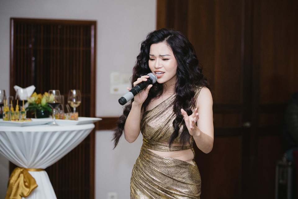Hiền Nguyễn ra mắt MV khuyên giới trẻ tận hưởng thanh xuân tươi đẹp - 6 Hiền Nguyễn ra mắt MV khuyên giới trẻ tận hưởng thanh xuân tươi đẹp - 6