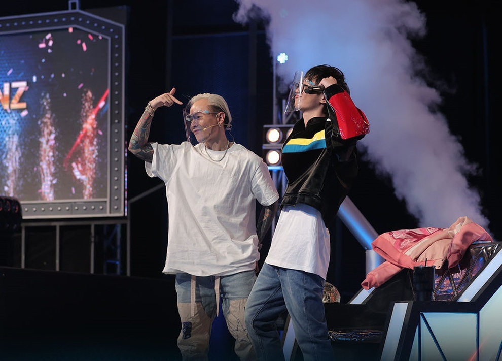 Nữ rapper 17 tuổi cực chất được giải cứu vào phút chót ở Rap Việt - 2 Nữ rapper 17 tuổi cực chất được giải cứu vào phút chót ở Rap Việt - 2