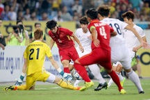 Công Phượng trở thành gánh nặng với đội tuyển Việt Nam?