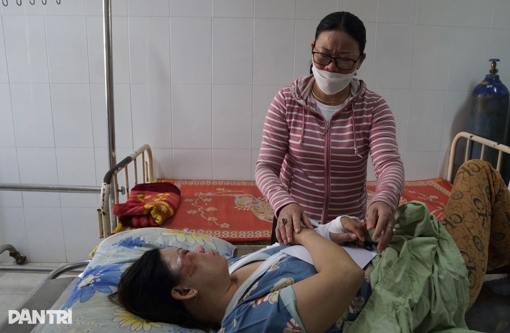 Vụ sập tường 5 người tử vong: Vợ xin hoãn mổ về nhìn mặt chồng lần cuối - 1 Vụ sập tường 5 người tử vong: Vợ xin hoãn mổ về nhìn mặt chồng lần cuối - 1