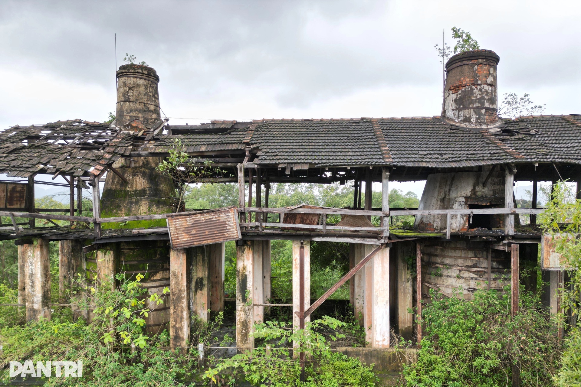 5 lò vôi gần 130 năm tuổi rệu rã, chực chờ sụp đổ - 4 5 lò vôi gần 130 năm tuổi rệu rã, chực chờ sụp đổ - 4